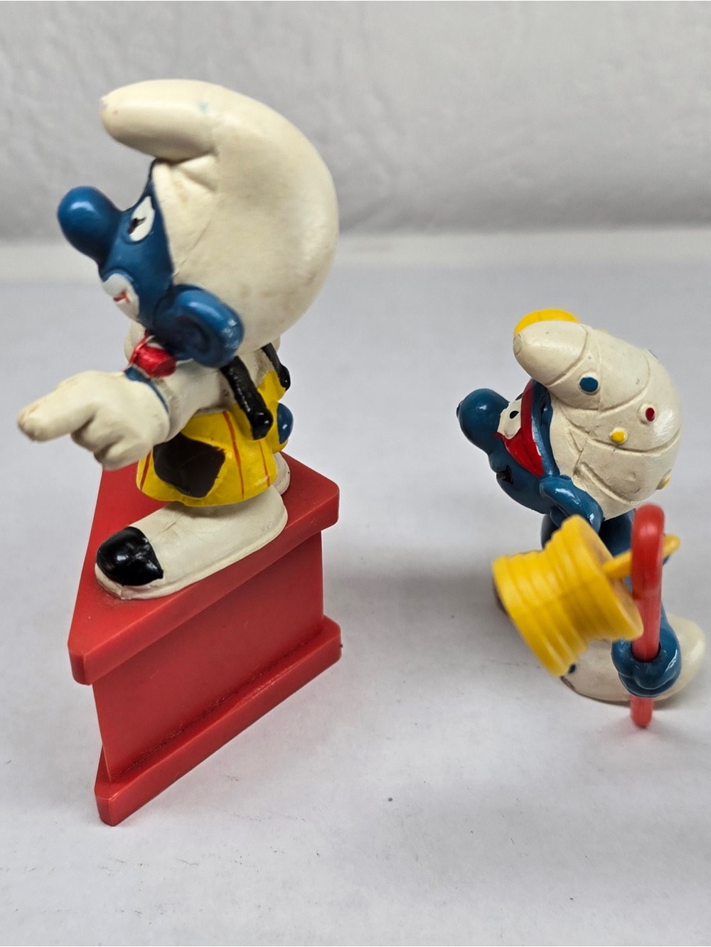 VTG Smurfs Figurines Lot Of 2 Circus Clown Smurf-a-Gram Stand 1970s 1980s Peyo - Picture 4 of 6